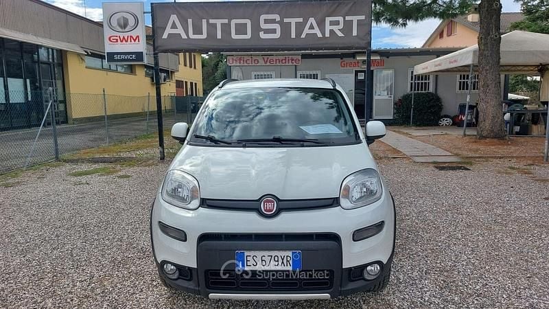 Usata Fiat Panda 4x4 Climbing 75 CV (55 kW) 2013 Bianco Utilitaria
