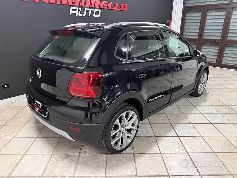 Usata VW Polo Cross 90 CV (66 kW) 2017 Nero Utilitaria