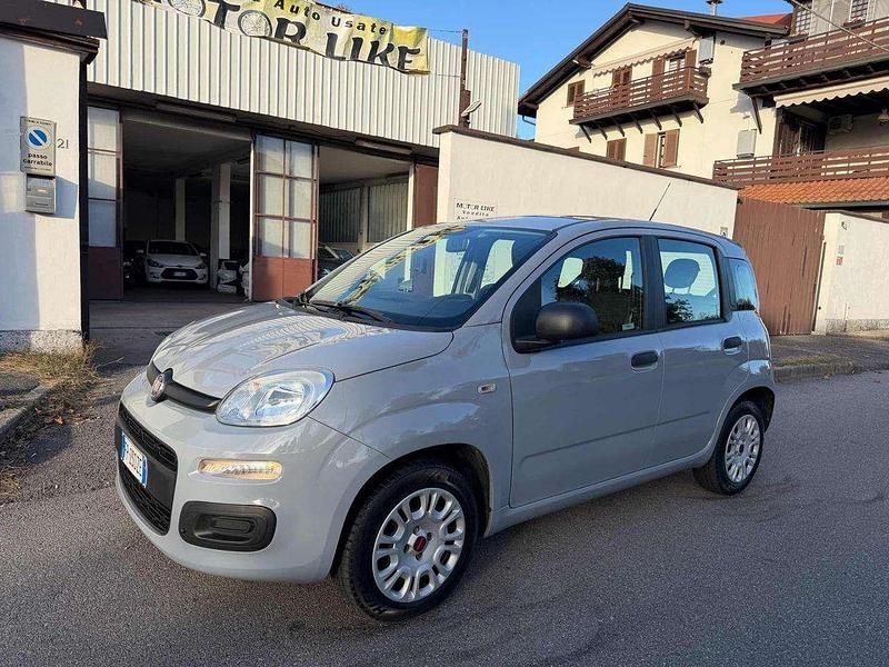Grigio Usata 2019 Fiat Panda Lounge Tre volumi | 7800 € (Buon prezzo) - Immagine 1/4