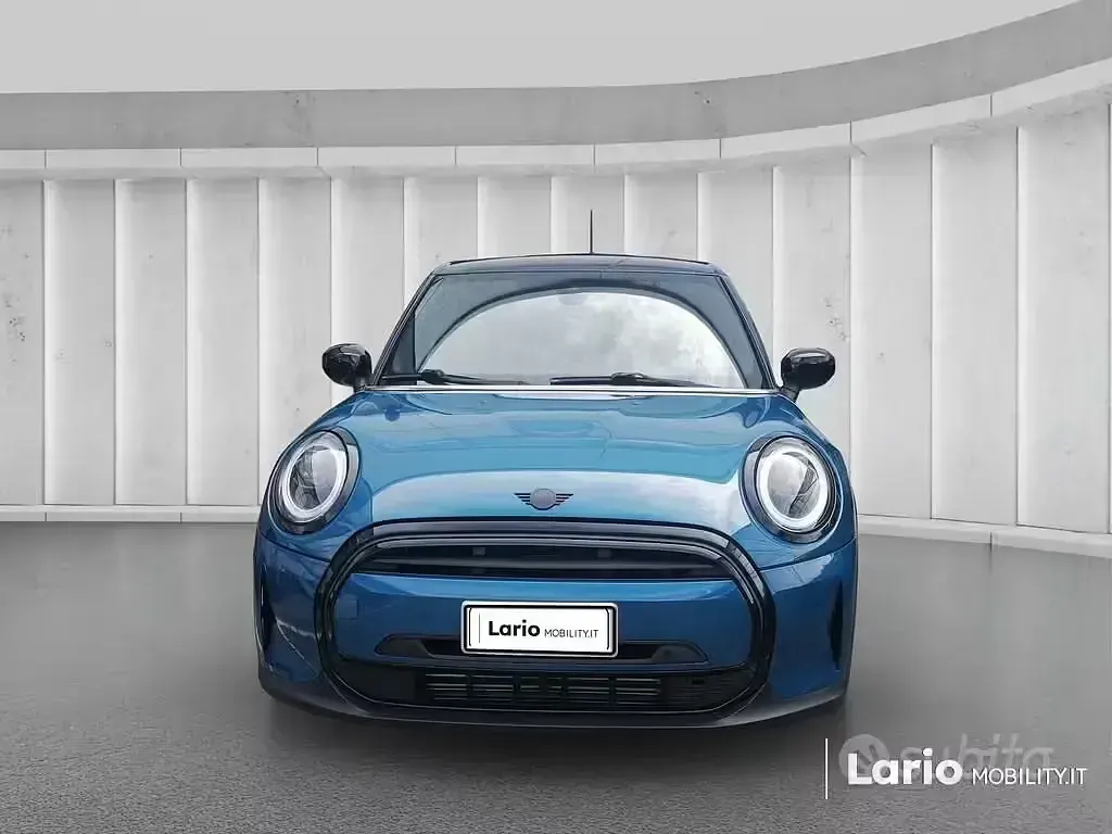 Usata Mini Cooper Classic 136 CV (100 kW) 2022 Blu Utilitaria