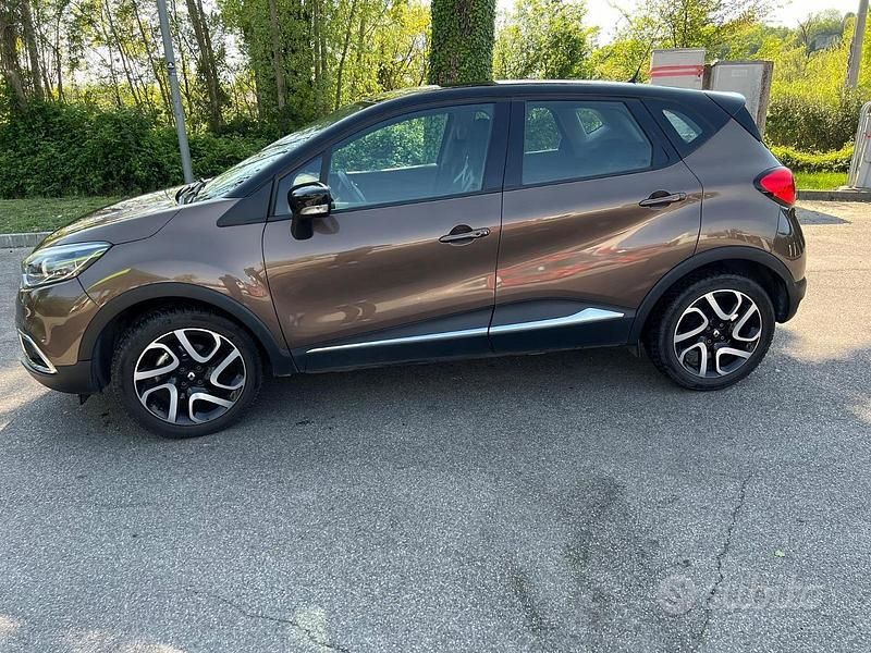 Usata Renault Captur 90 CV (66 kW) 2015 Marrone SUV