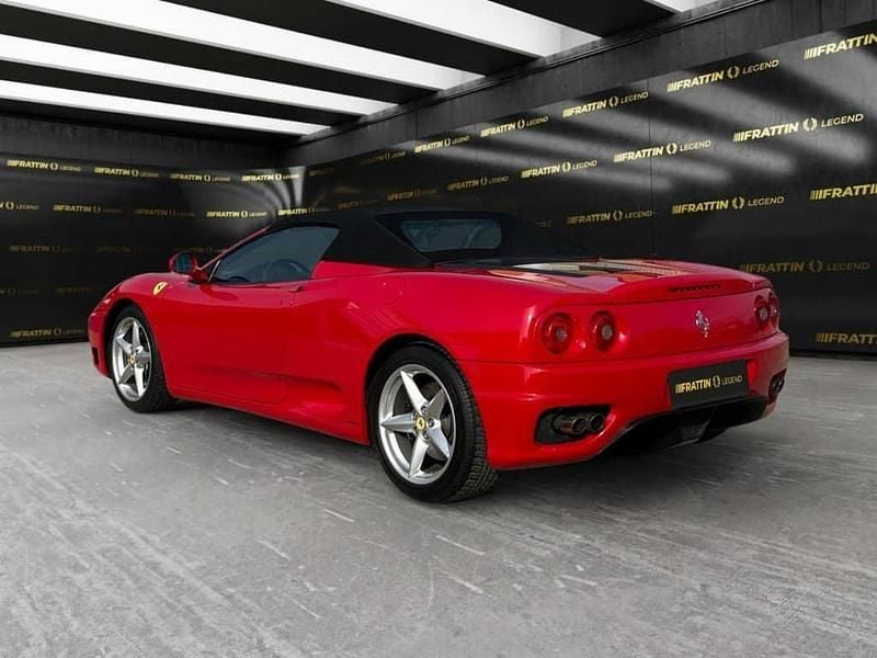 Usata Ferrari 360 400 CV (294 kW) 2004 Rosso corsa Cabrio