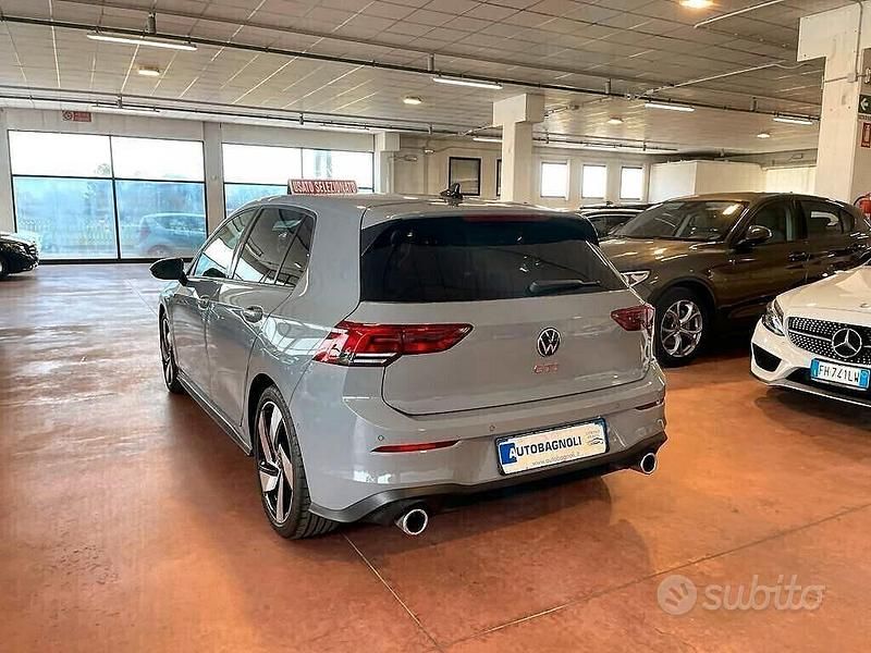 Usata VW Golf VII GTI 245 CV (180 kW) 2021 Grigio Utilitaria