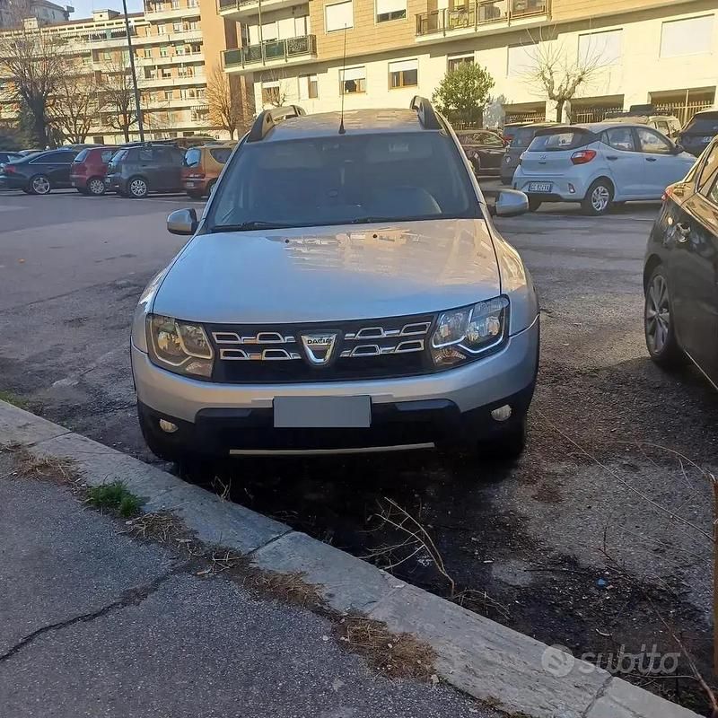 Usata Dacia Duster 110 CV (80 kW) 2016 Grigio SUV