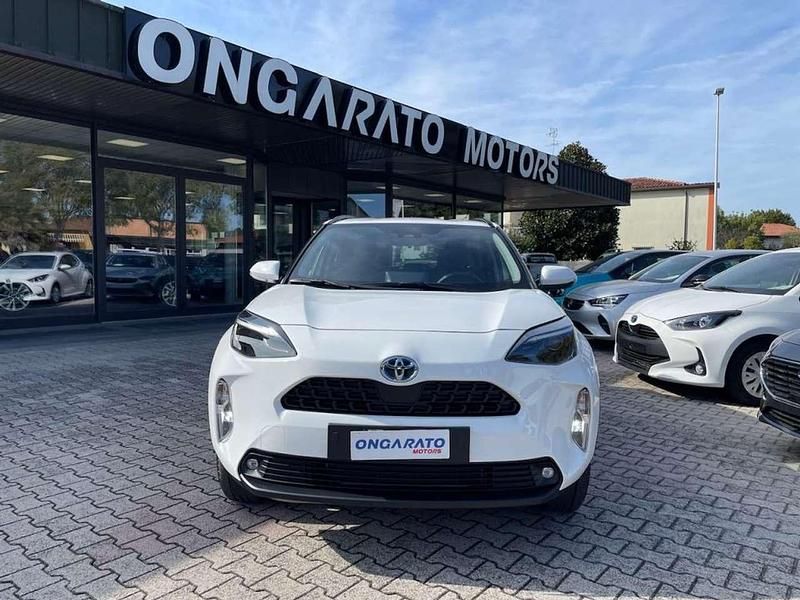 Usata Toyota Yaris Cross Active 116 CV (85 kW) 2025 Bianco SUV