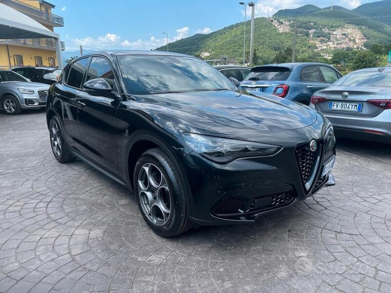 Usata Alfa Romeo Stelvio Sprint 210 CV (154 kW) 2025 Nero SUV