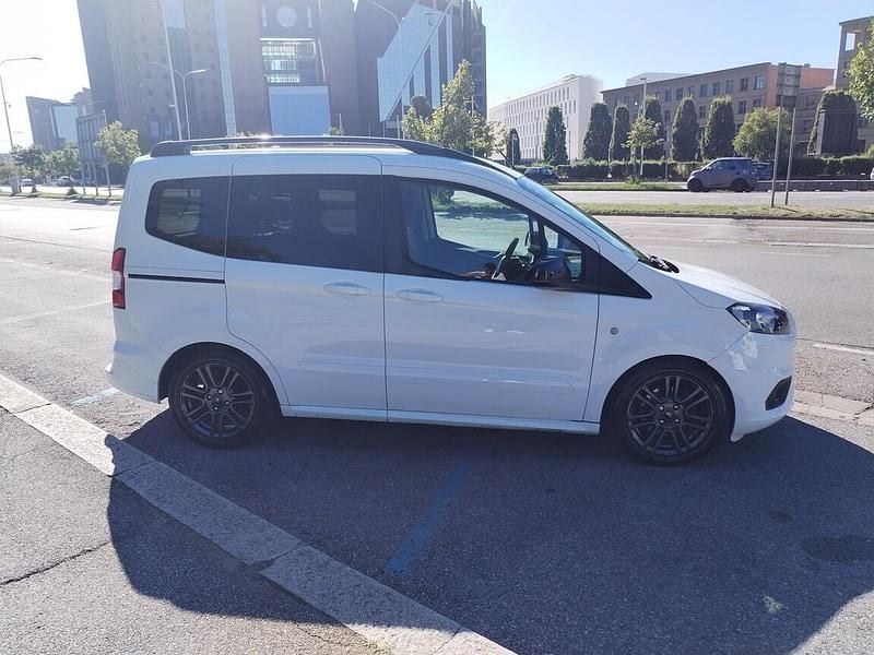 Usata Ford Tourneo Courier Sport 75 CV (55 kW) 2019 Bianco Monovolume