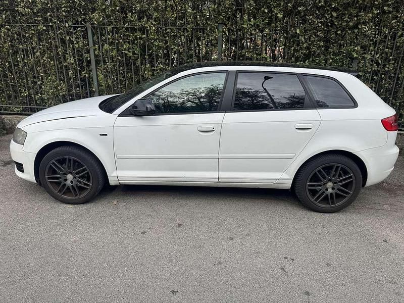 Usata Audi A3 Ambiente 105 CV (77 kW) 2009 Utilitaria