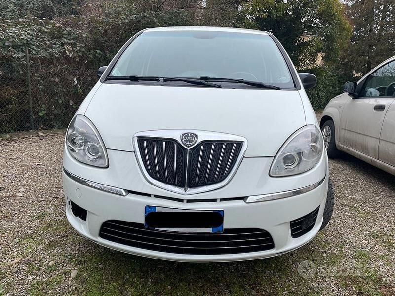 Usata Lancia Musa 2012 Bianco Monovolume