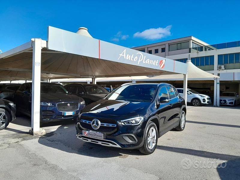 Usata Mercedes GLA180 116 CV (85 kW) 2023 Nero SUV