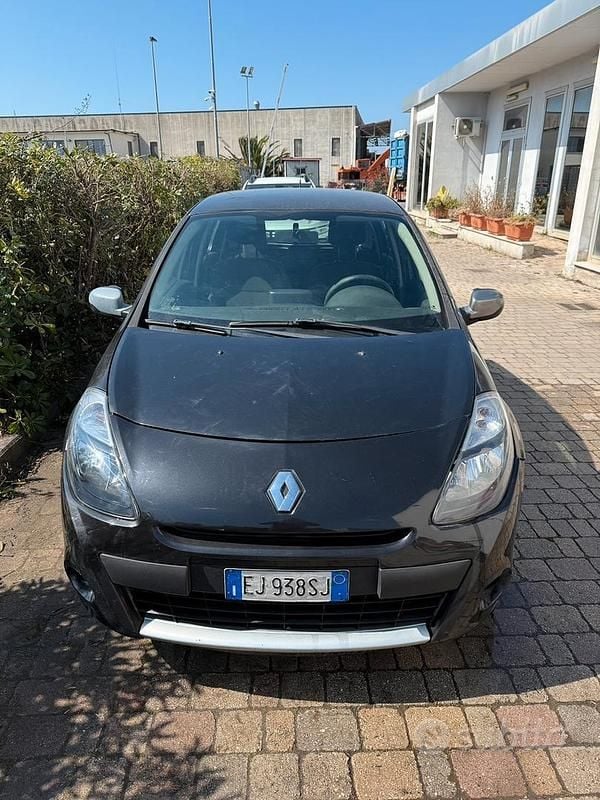 Usata Renault Clio II 2011 Berlina