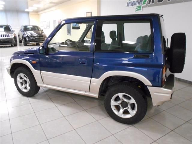Suzuki vitara 2000