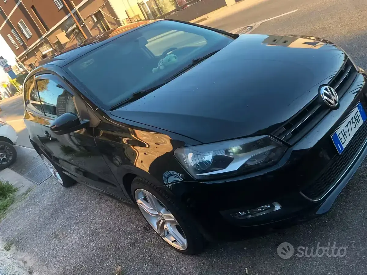 Usata VW Polo Highline 90 CV (66 kW) 2011 Nero Utilitaria