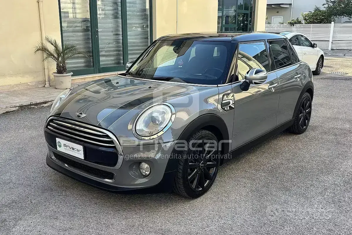 Usata Mini Cooper D Business 116 CV (85 kW) 2014 Grigio Utilitaria