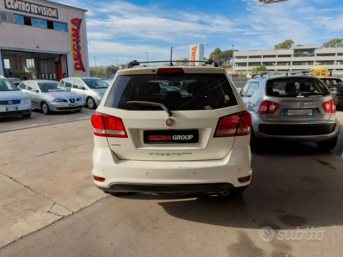 Usata Fiat Freemont Lounge 170 CV (125 kW) 2013 Bianco SUV