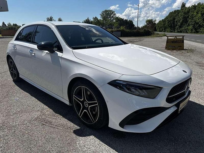 Usata 2024 Mercedes A200 Advanced Plus Berlina | 35.999 € (Buon prezzo) - Immagine 1/4