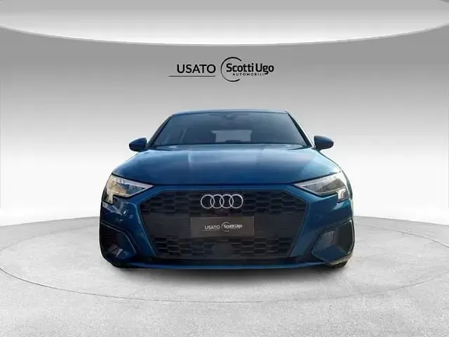 Usata Audi A3 Business 150 CV (110 kW) 2023 Blu atollo metallizzato Berlina