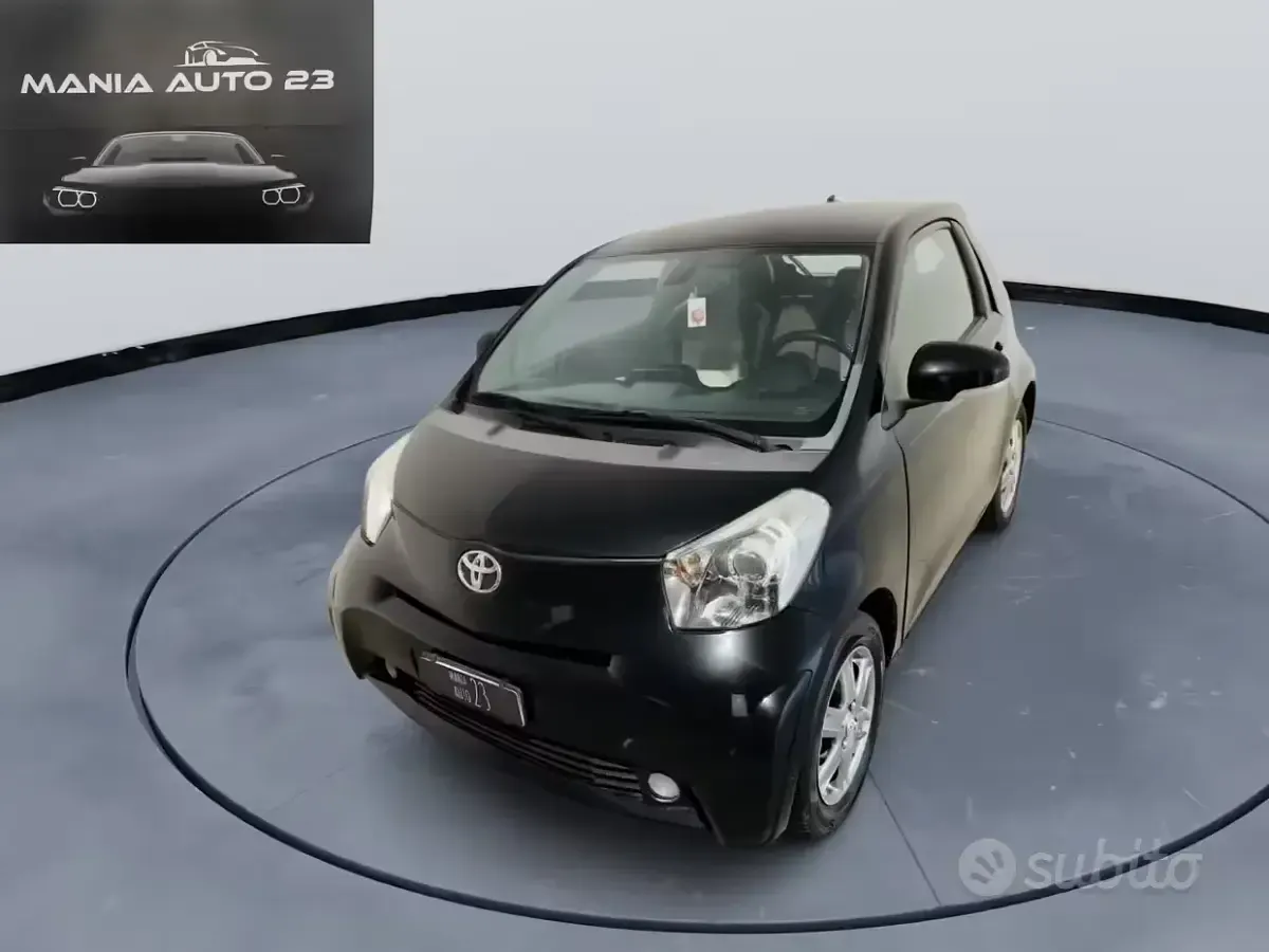 Käytetty Toyota iQ 68 HP (50 kW) 2012 Harmaa Viistoperä