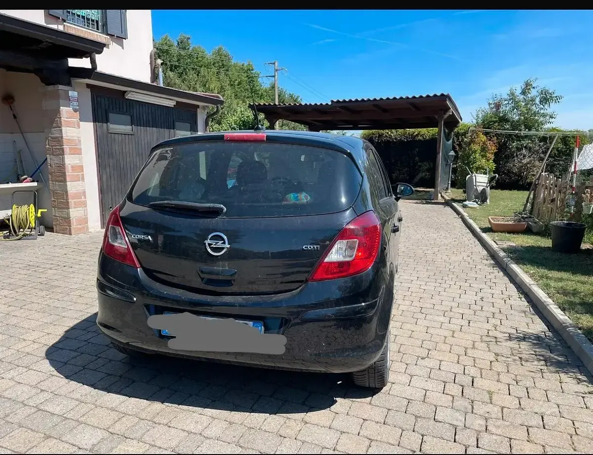 Usata Opel Corsa 69 CV (50 kW) 2011 Utilitaria