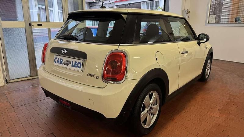 Usata Mini One D 95 CV (69 kW) 2018 Beige Utilitaria