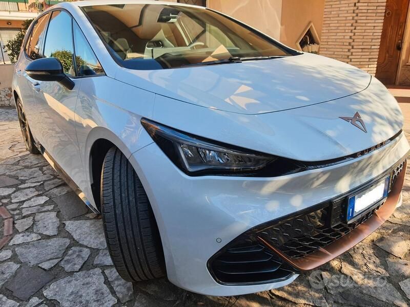 Usata Cupra Born 150 kW (204 CV) 2022 Bianco Utilitaria