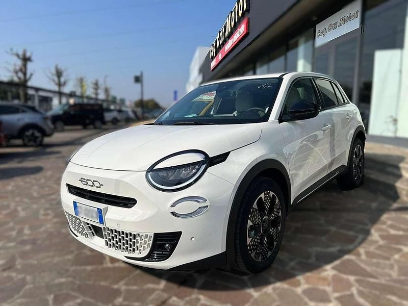 Usata Fiat 600 La Prima 101 CV (74 kW) 2025 Other SUV