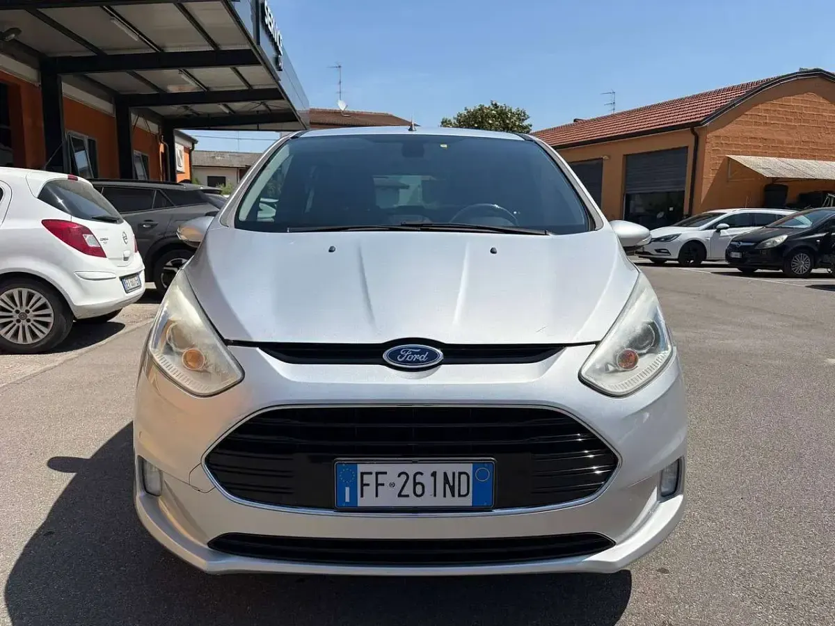 Usata Ford B-MAX Titanium 87 CV (63 kW) 2016 Argento Monovolume