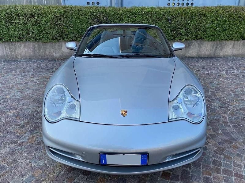 Usata Porsche 911 Carrera 4 Cabriolet 320 CV (235 kW) 2002 Grigio Cabrio