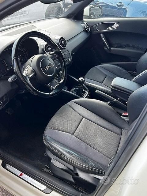 Usata Audi A1 105 CV (77 kW) 2012 Bianco Utilitaria