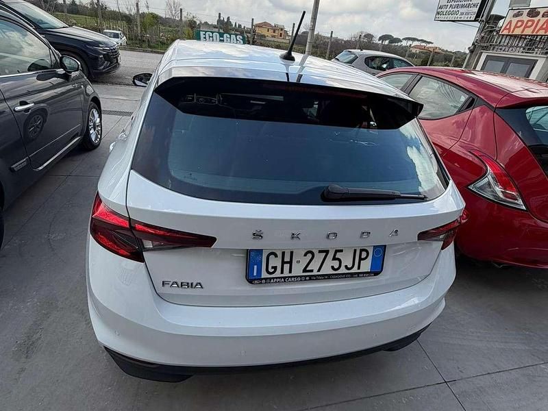 Usata Skoda Fabia Style 95 CV (69 kW) 2022 Bianco Utilitaria