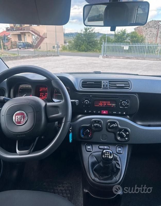 Usata Fiat Panda Easy 70 CV (51 kW) 2019 Utilitaria