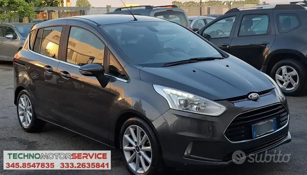 Usata Ford B-MAX Titanium 75 CV (55 kW) 2016 Grigio Monovolume