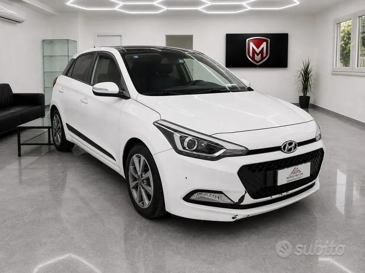 Usata Hyundai i20 Comfort 75 CV (55 kW) 2016 Bianco Berlina