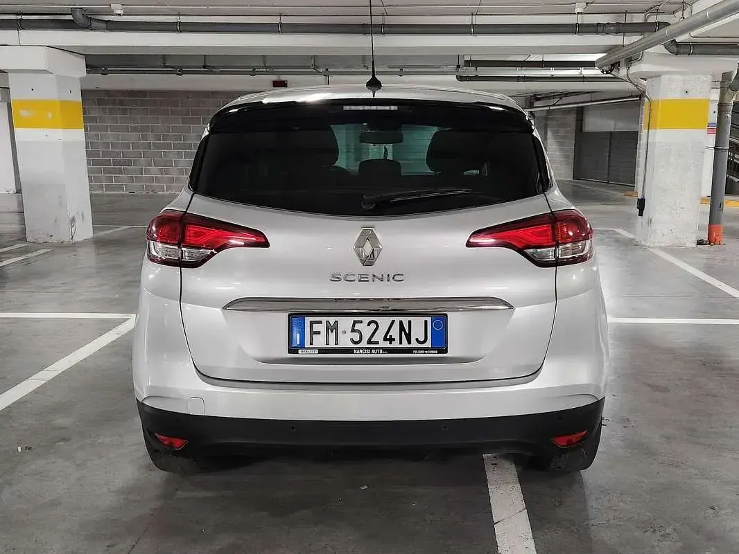 Usata Renault Scénic IV Intens 110 CV (80 kW) 2018 Argento Monovolume