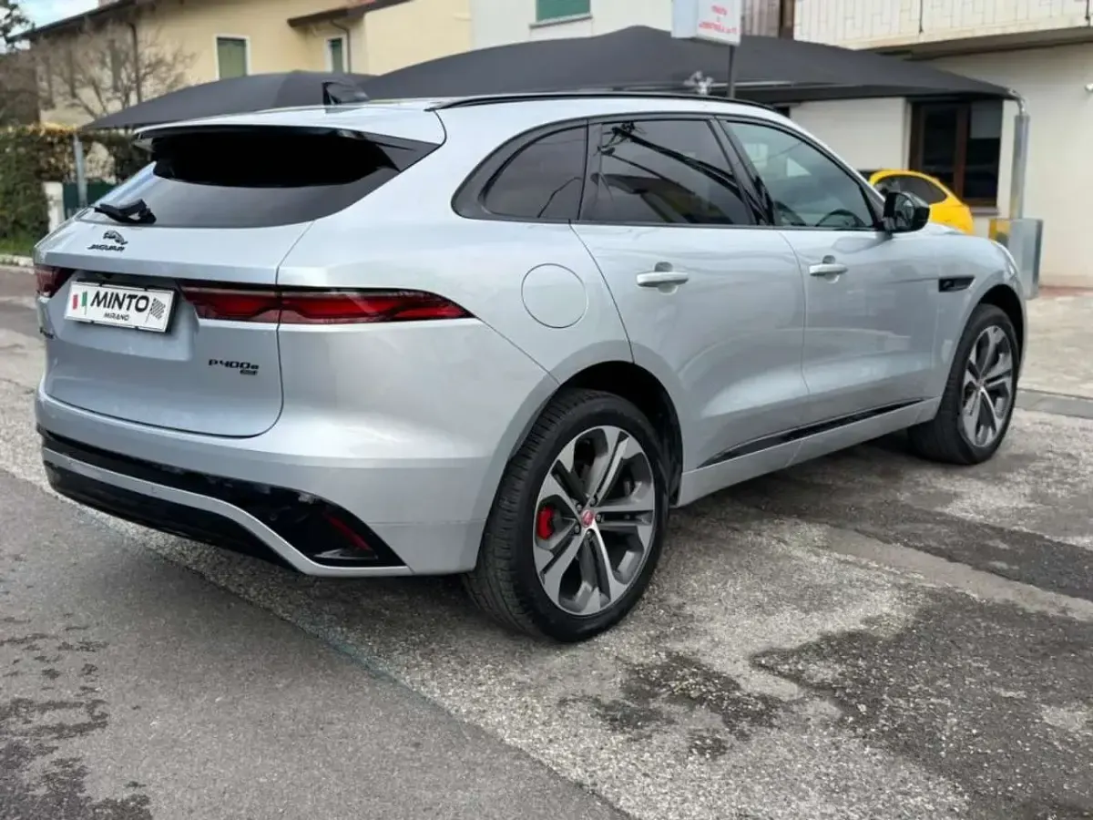Usata Jaguar F-Pace R-Dynamic 300 CV (220 kW) 2023 Argento SUV