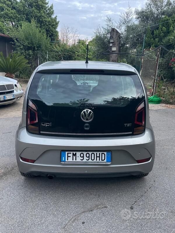 Usata VW up! 90 CV (66 kW) 2017 Grigio Utilitaria