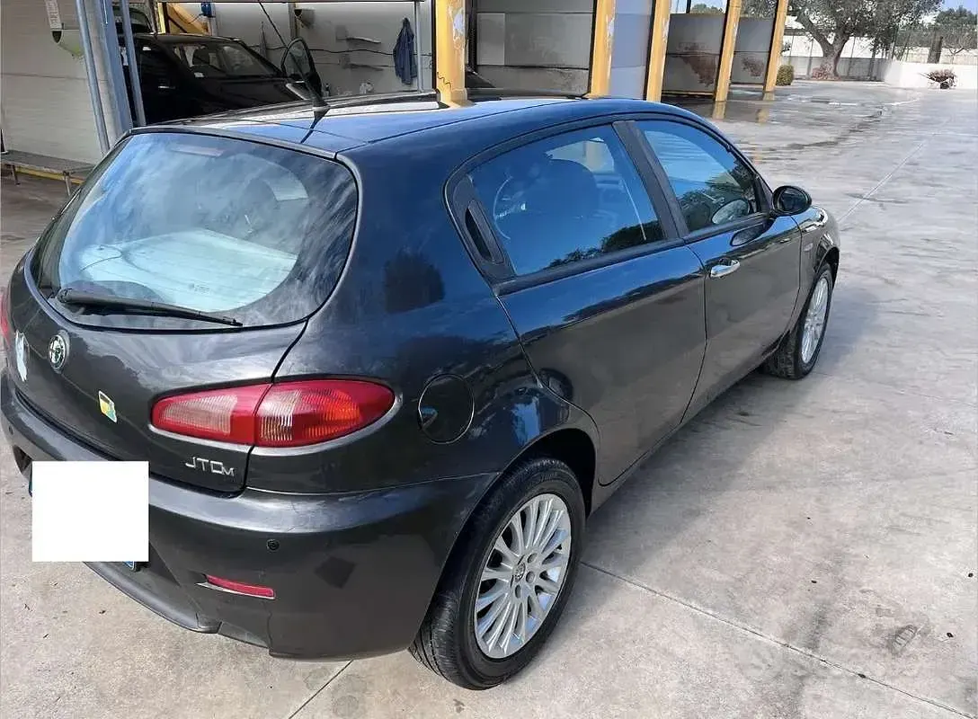 Usata Alfa Romeo 147 Exclusive 116 CV (85 kW) 2008 Utilitaria
