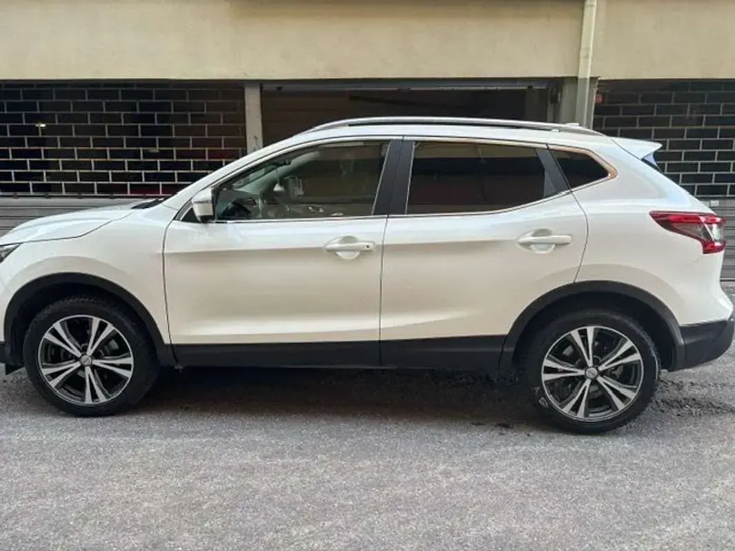 Używany Nissan Qashqai N-Connecta 110 KM (80 kW) 2018 Biały SUV