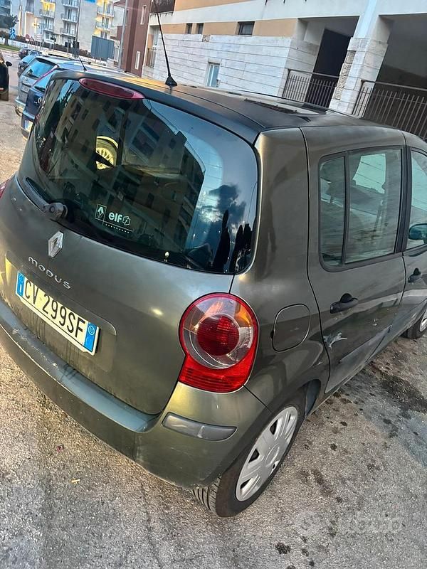 Usata Renault Modus 82 CV (60 kW) 2009 Verde Monovolume