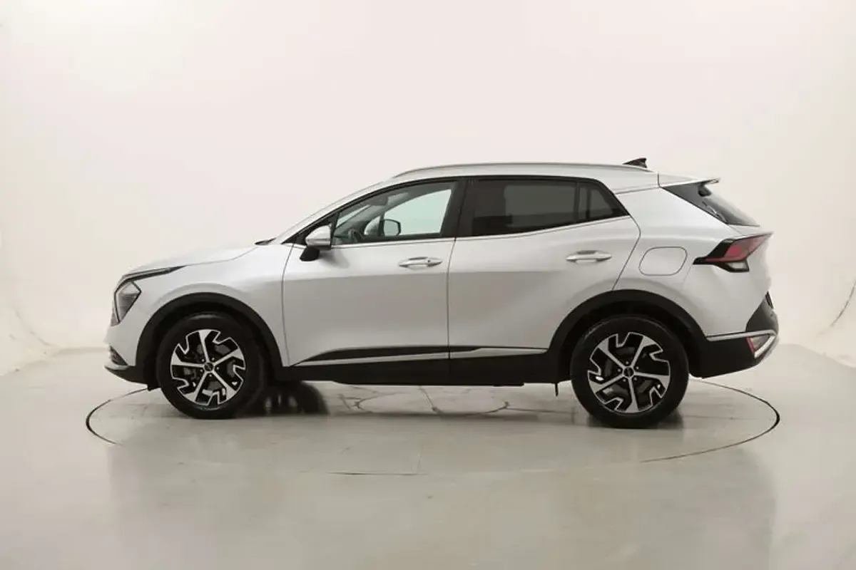Usata Kia Sportage Style 230 CV (169 kW) 2022 Argento SUV