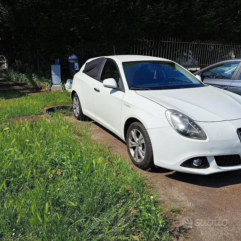 Usata Alfa Romeo Giulietta 105 CV (77 kW) 2014 Bianco Utilitaria