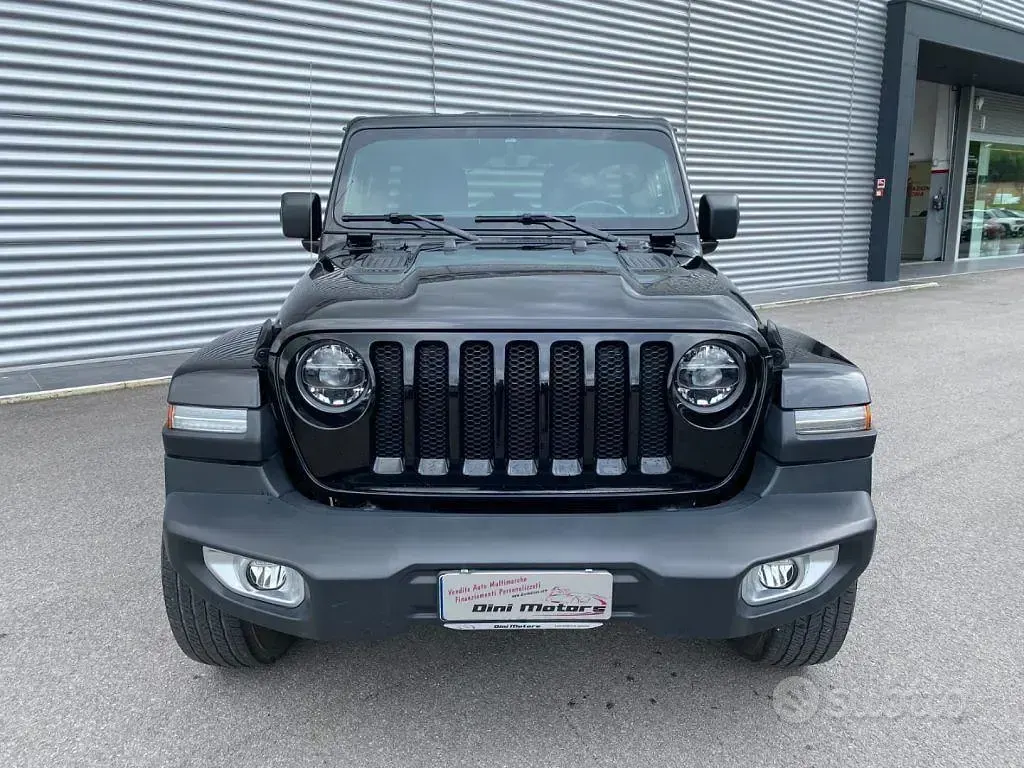 Usata Jeep Wrangler Unlimited Sahara 200 CV (147 kW) 2020 Nero SUV