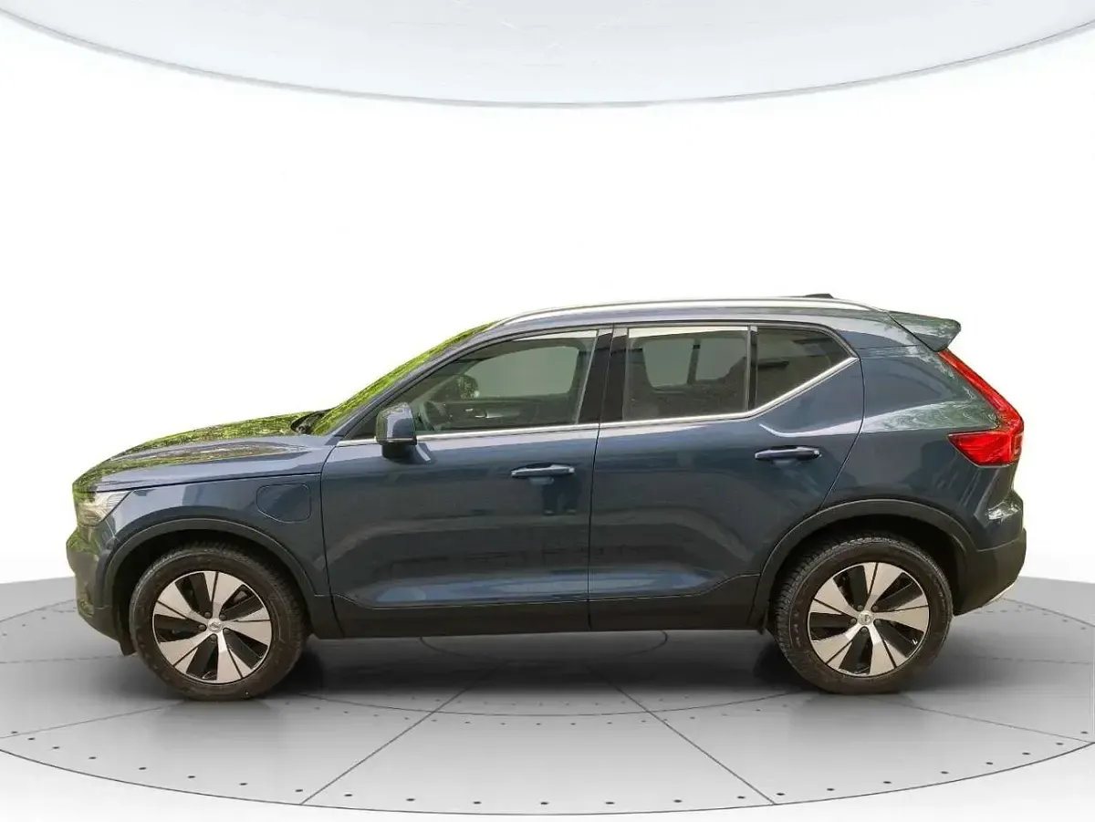Usata Volvo XC40 Inscription 180 CV (132 kW) 2021 Grigio scuro SUV