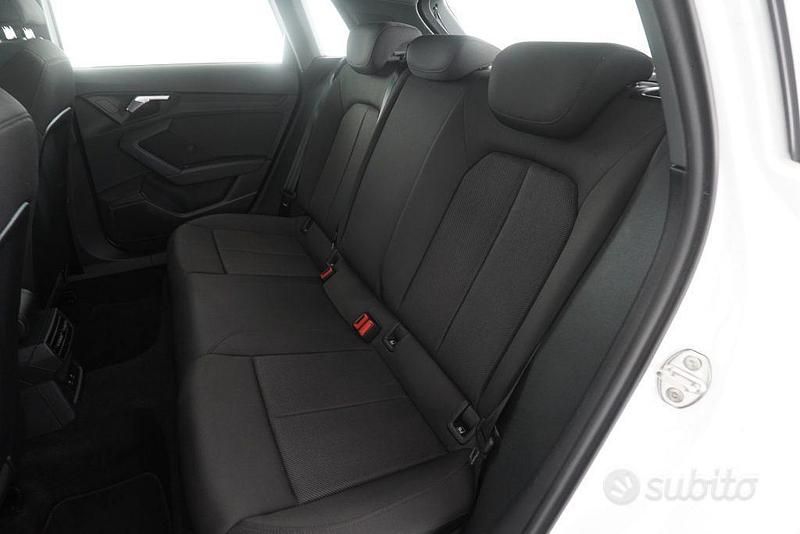 Usata Audi A3 S-Line 150 CV (110 kW) 2022 Bianco ibis Berlina
