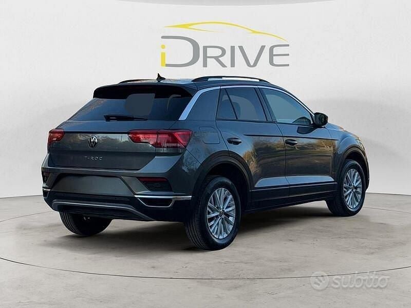 Usata VW T-Roc 110 CV (80 kW) 2021 Grigio SUV