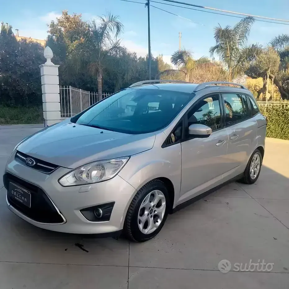 Usata Ford C-MAX Titanium 115 CV (84 kW) 2012 Grigio Monovolume