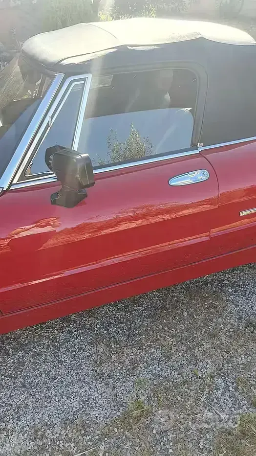 Usata Alfa Romeo Spider 125 CV (91 kW) 1989 Rosso Cabrio