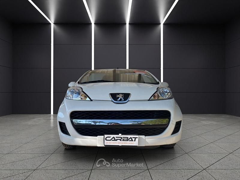 Usata Peugeot 107 54 CV (39 kW) 2010 Bianco Utilitaria