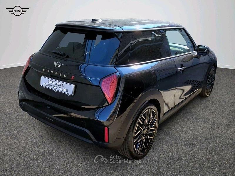 Usata Mini John Cooper Works Clubman Favoured 204 CV (150 kW) 2024 Nero Station wagon