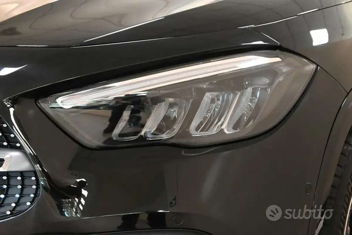 Usata Mercedes GLA200 163 CV (119 kW) 2025 Nero SUV